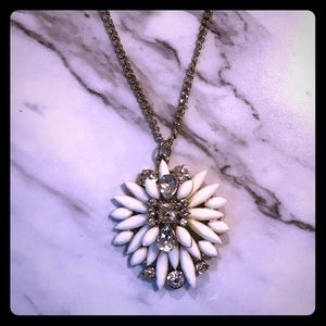 Pendant necklace